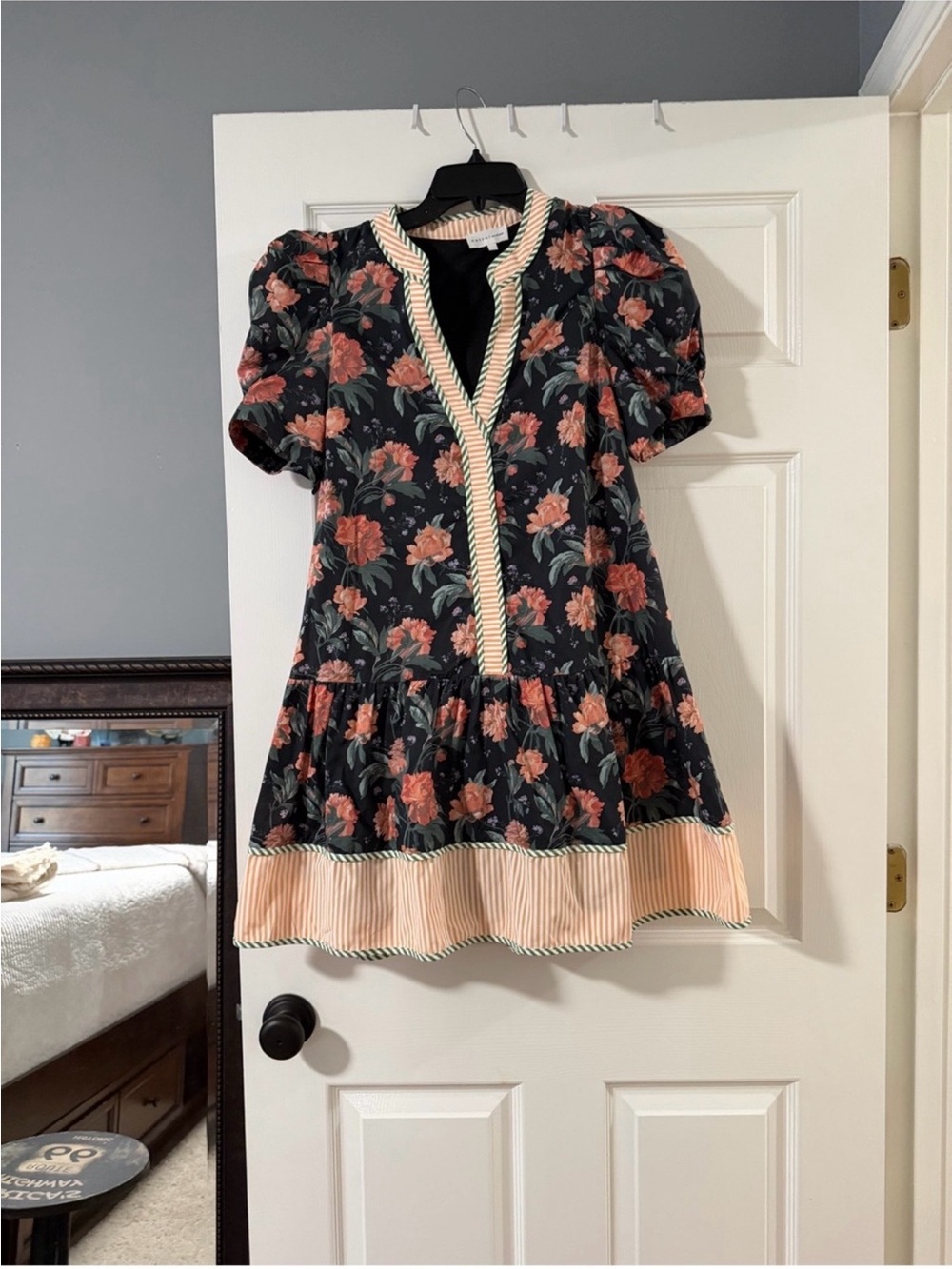 Entro Ladies Black Floral Tiered
Dress with Peach Trim